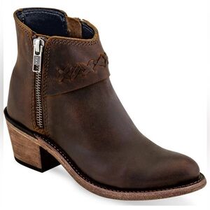 * Old West Braided Stitch Brown Leather Western Ankle Boots Size 6